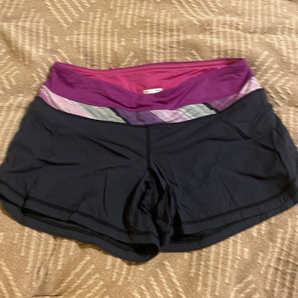 Lululemon shorts - Picture 6 of 7